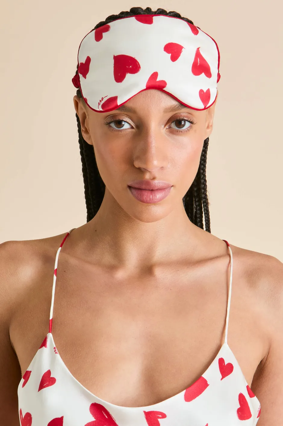 audrey_amore_red_heart_eye_maskin_silk_satin_3.webp Best Sale Olivia von Halle Audrey Amore Red Heart Eye Maskin Silk Satin Ivory