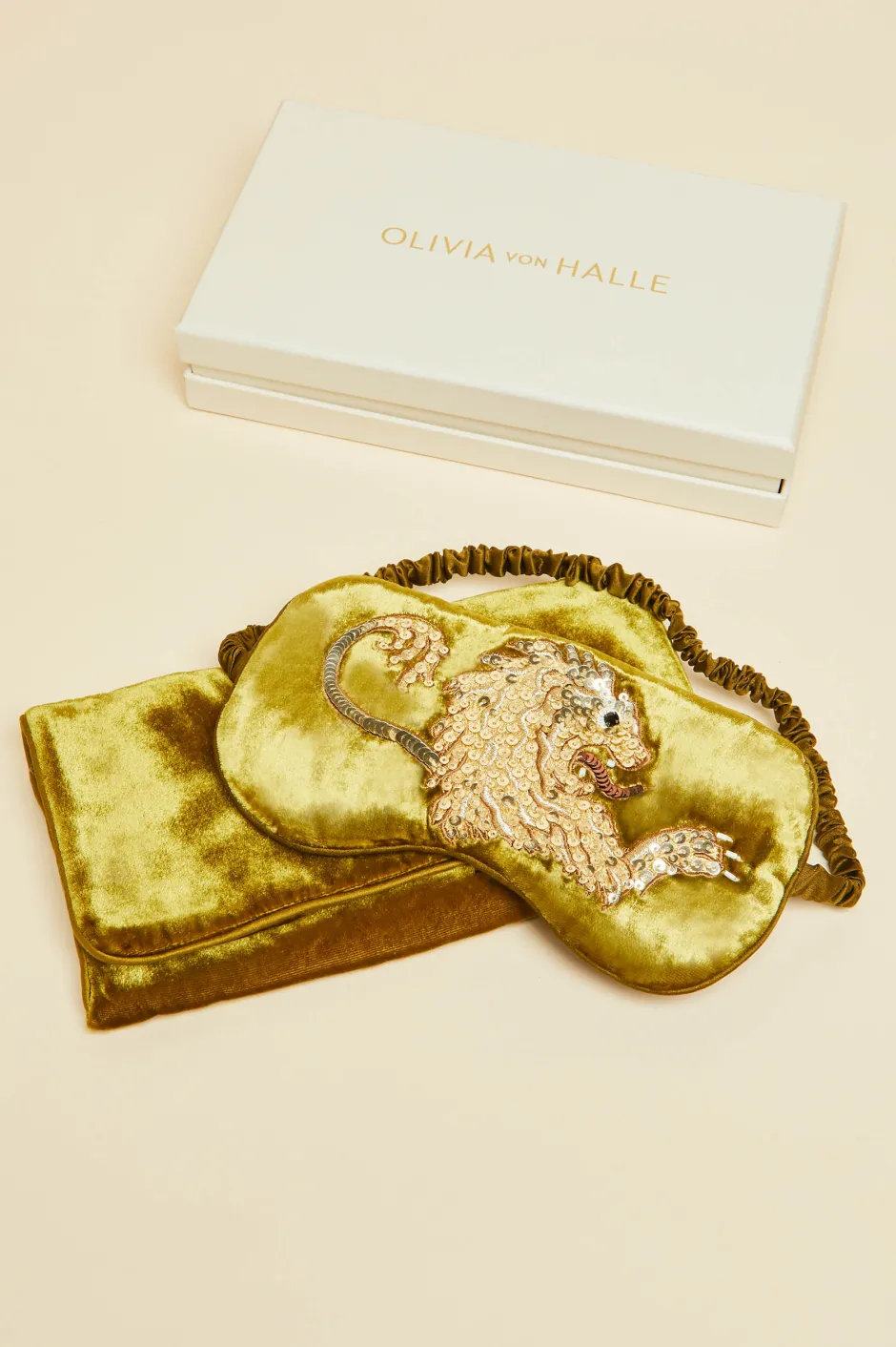 audrey_august_gold_embellished_eye_maskin_silk_velvet_2.webp New Olivia von Halle Audrey August Gold Embellished Eye Maskin Silk Velvet