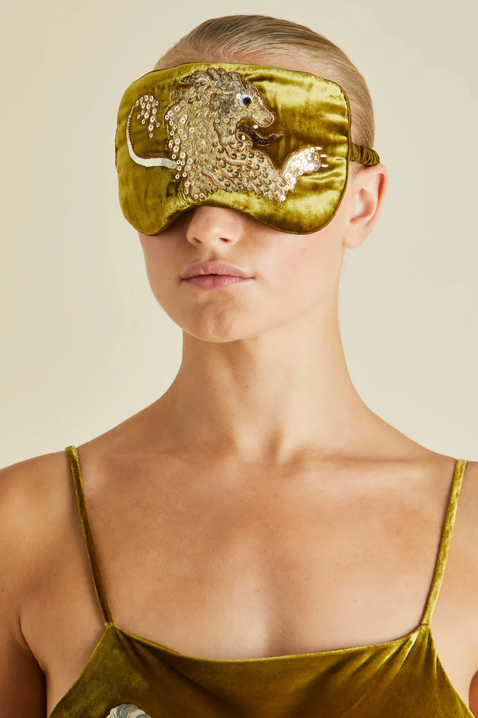 audrey_august_gold_embellished_eye_maskin_silk_velvet_3.webp New Olivia von Halle Audrey August Gold Embellished Eye Maskin Silk Velvet