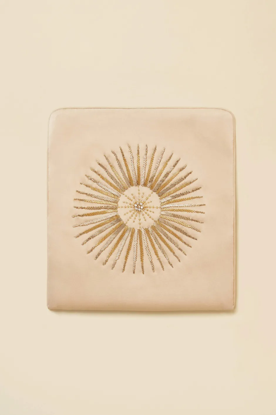 audrey_celestine_caramel_embellished_eye_maskin_sandwashed_silk_5.webp Best Olivia von Halle Audrey Celestine Caramel Embellished Eye Maskin Sandwashed Silk