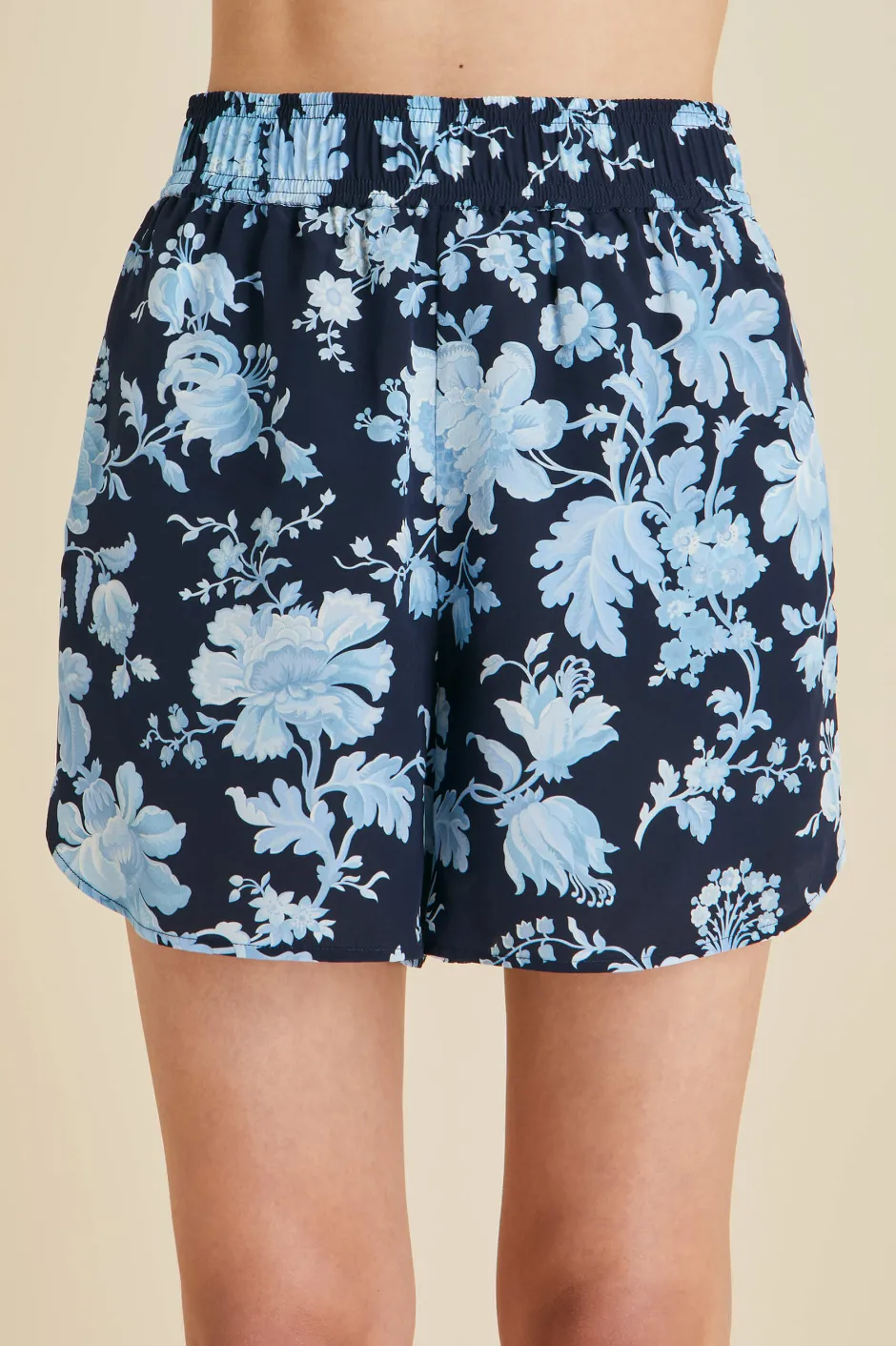 calypso_alcides_blue_floral_camisole_setin_silk_crpe_de_chine_5.webp Discount Olivia von Halle Calypso Alcides Floral Camisole Setin Silk Crêpe de Chine Blue