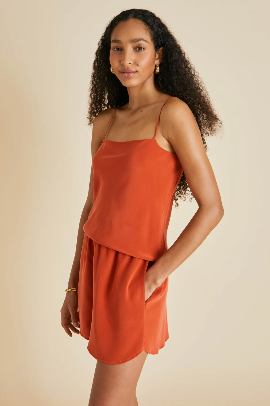 calypso_red_camisole_setin_silk_crpe_de_chine_3.webp Discount Olivia von Halle Calypso Camisole Setin Silk Crêpe de Chine Red
