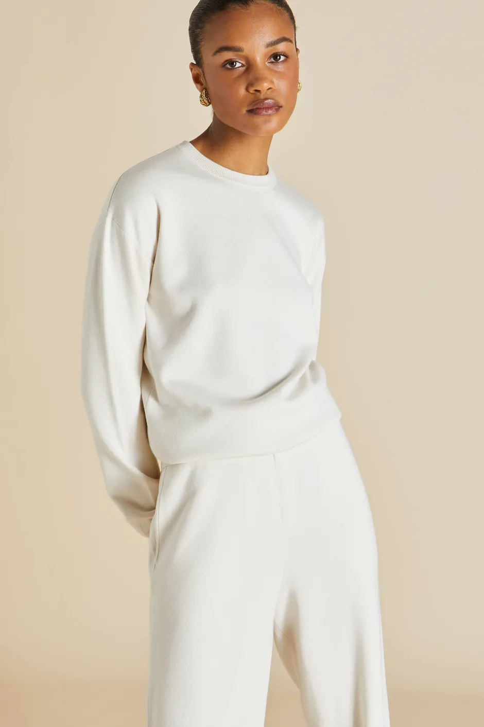 carmel_alaska_ivory_tracksuitin_silkcashmere_2.webp Discount Olivia von Halle Carmel Alaska Tracksuitin Silk-Cashmere Ivory