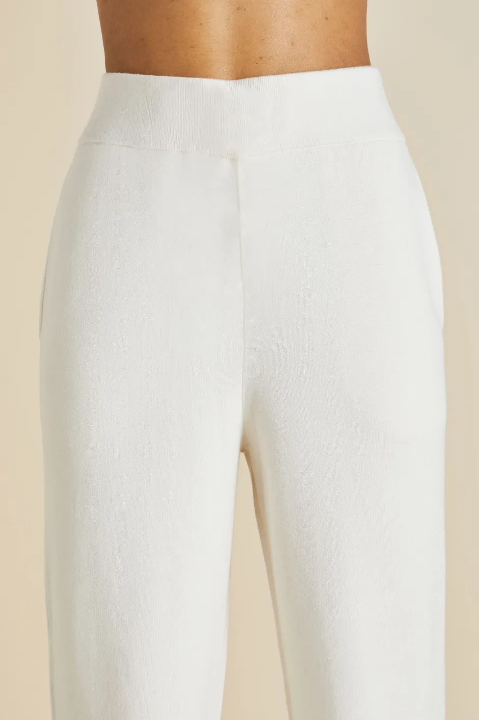 carmel_alaska_ivory_tracksuitin_silkcashmere_8.webp Discount Olivia von Halle Carmel Alaska Tracksuitin Silk-Cashmere Ivory