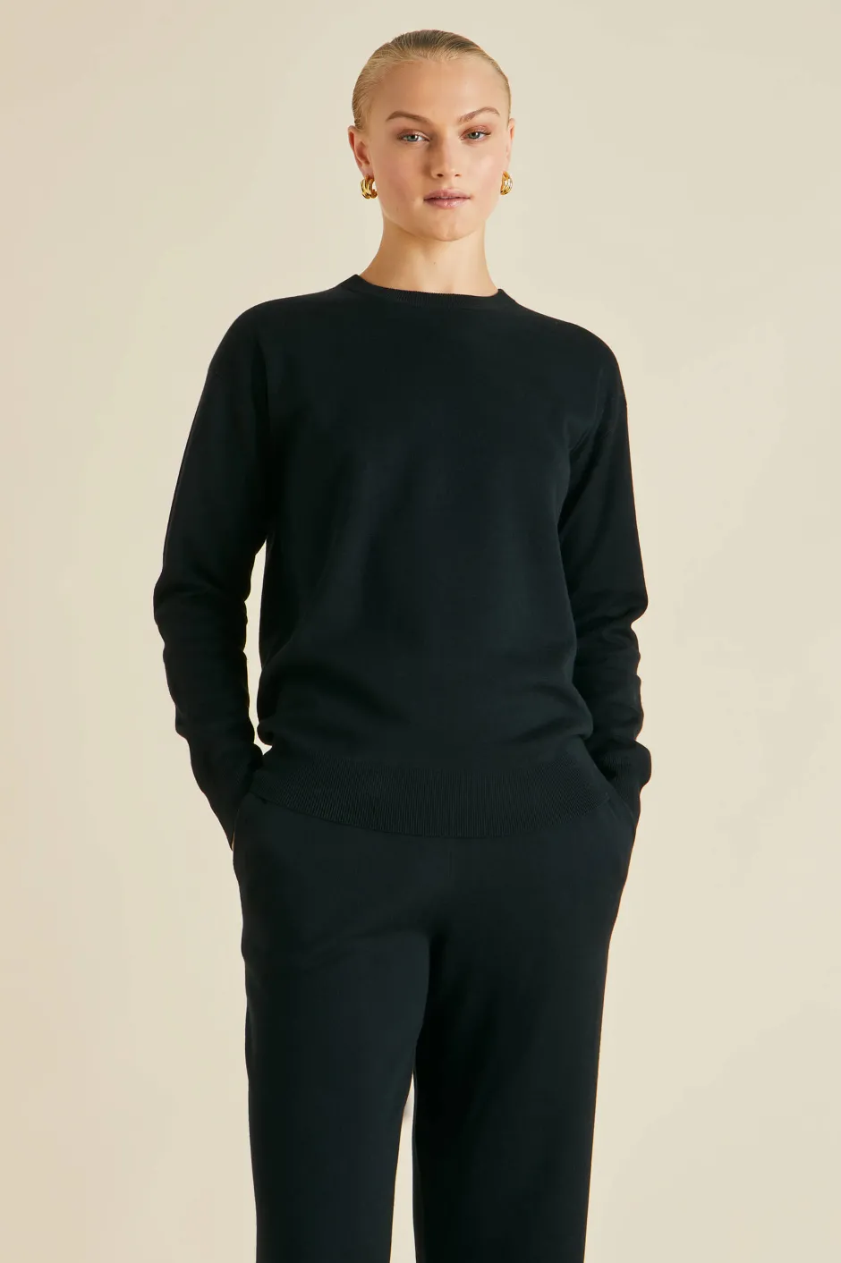 carmel_berlin_black_tracksuitin_silkcashmere_3.webp Fashion Olivia von Halle Carmel Berlin Tracksuitin Silk-Cashmere Black