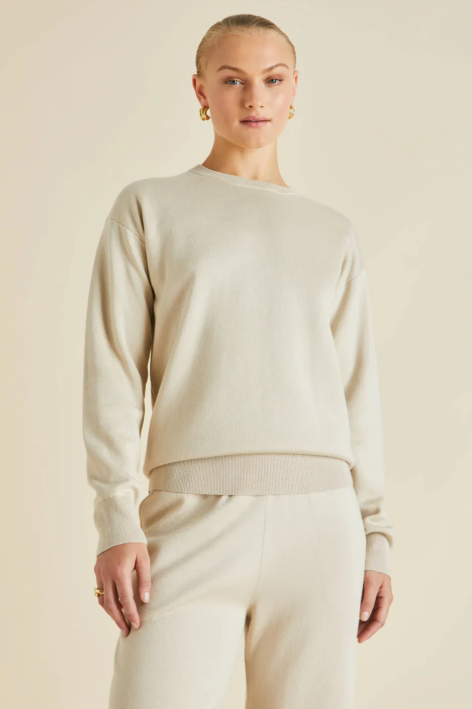 carmel_kasbah_cream_tracksuitin_silkcashmere_2.webp Hot Olivia von Halle Carmel Kasbah Tracksuitin Silk-Cashmere Cream
