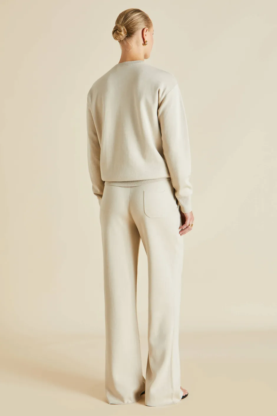 carmel_kasbah_cream_tracksuitin_silkcashmere_3.webp Hot Olivia von Halle Carmel Kasbah Tracksuitin Silk-Cashmere Cream