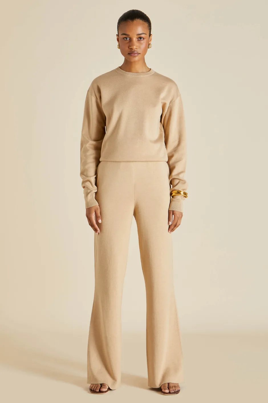 carmel_shanghai_beige_tracksuitin_silkcashmere_3.webp Store Olivia von Halle Carmel Shanghai Tracksuitin Silk-Cashmere Beige