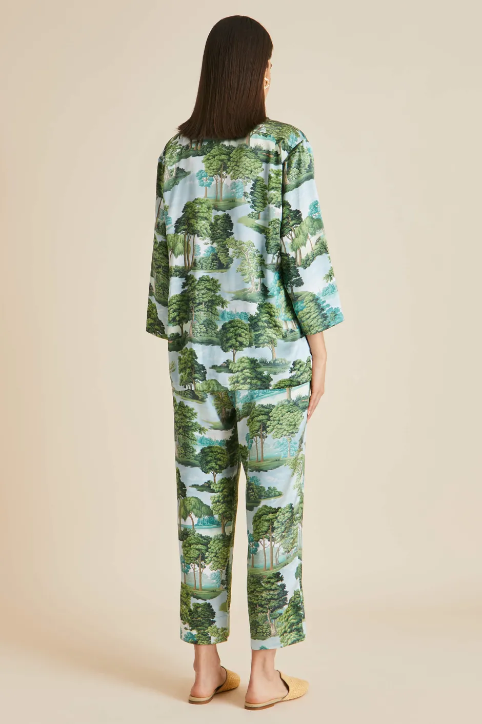 casablanca_hyde_park_green_pajamasin_silk_satin_2.webp Outlet Olivia von Halle Casablanca Hyde Park Pajamasin Silk Satin Green
