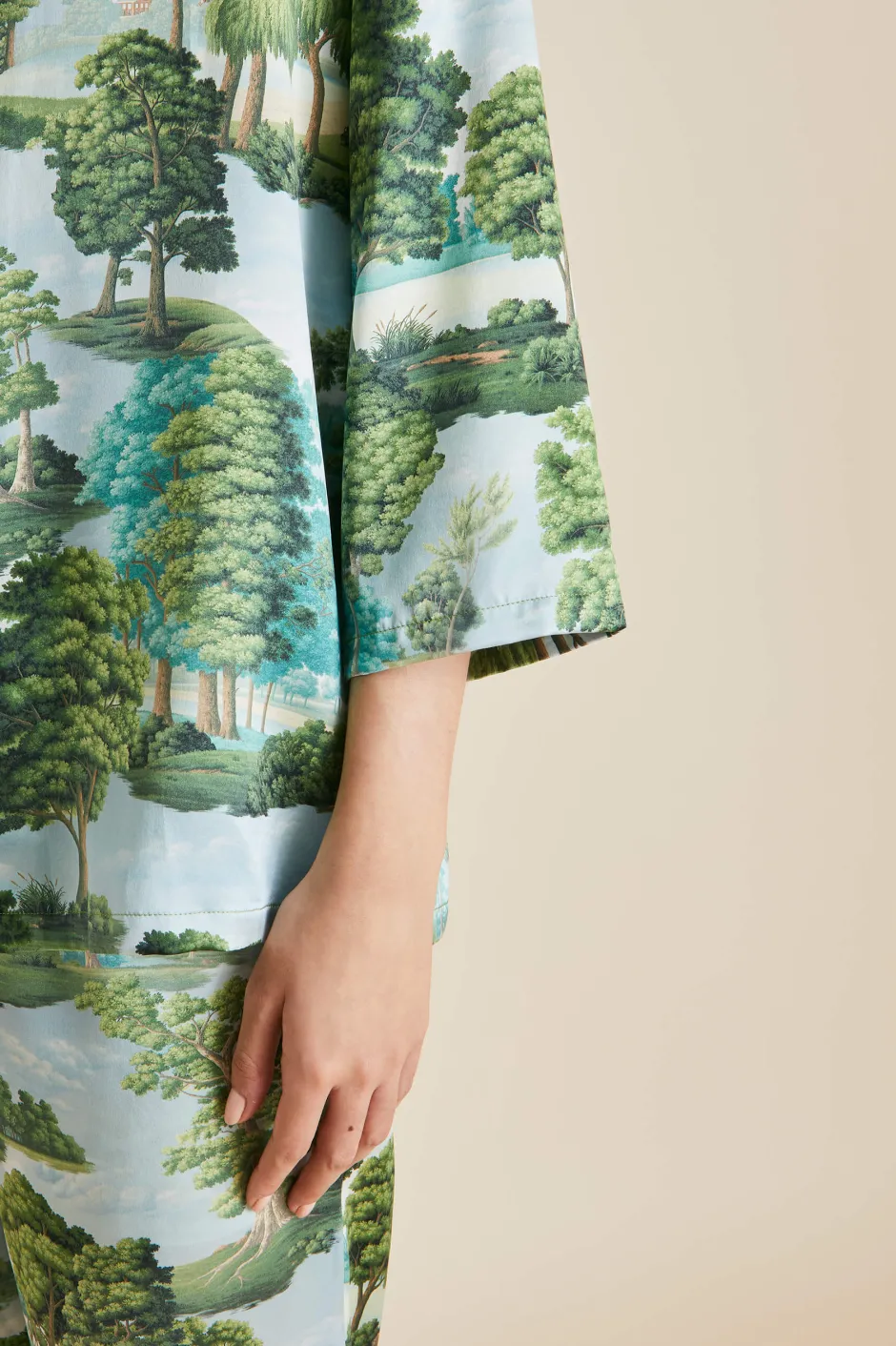casablanca_hyde_park_green_pajamasin_silk_satin_5.webp Outlet Olivia von Halle Casablanca Hyde Park Pajamasin Silk Satin Green