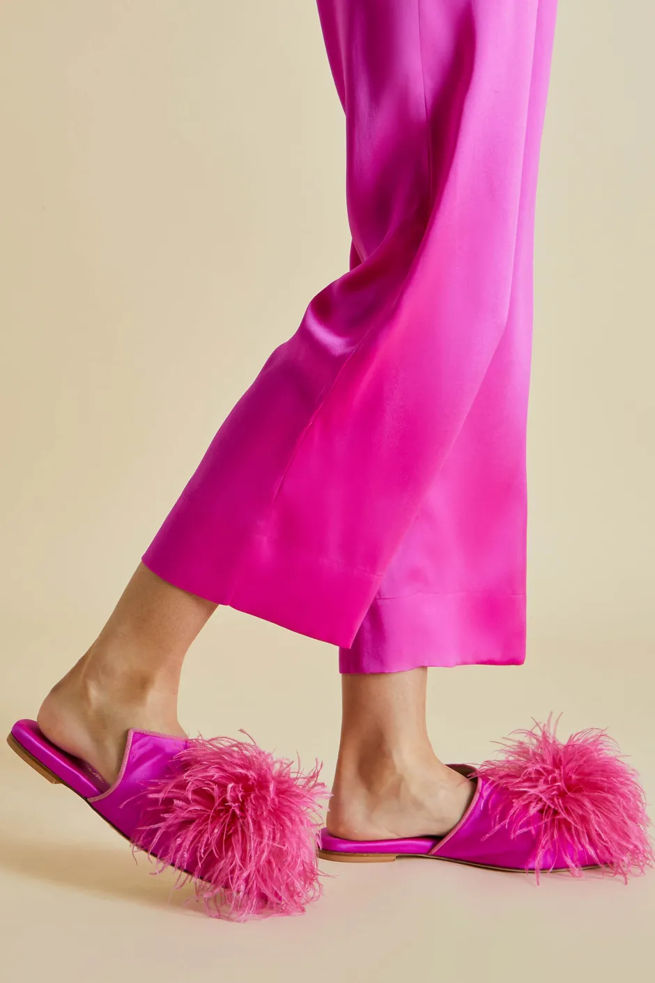 contessa_madame_pinkslippersin_silk_feather_4.webp Outlet Olivia von Halle Contessa Madame PinkSlippersin Silk Feather