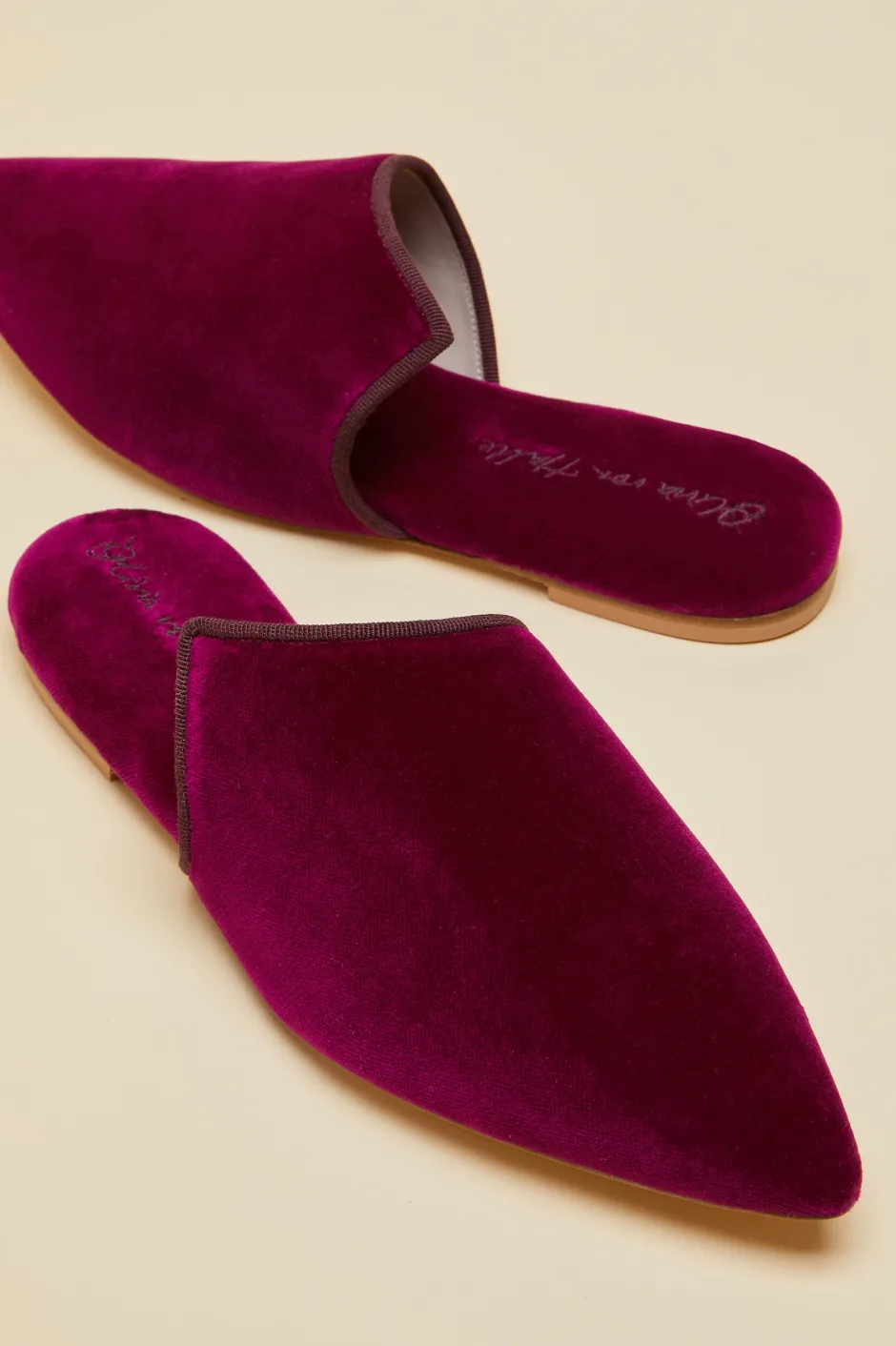 contessa_pasha_pink_slippersin_velvet_2.webp New Olivia von Halle Contessa Pasha Pink Slippersin Velvet