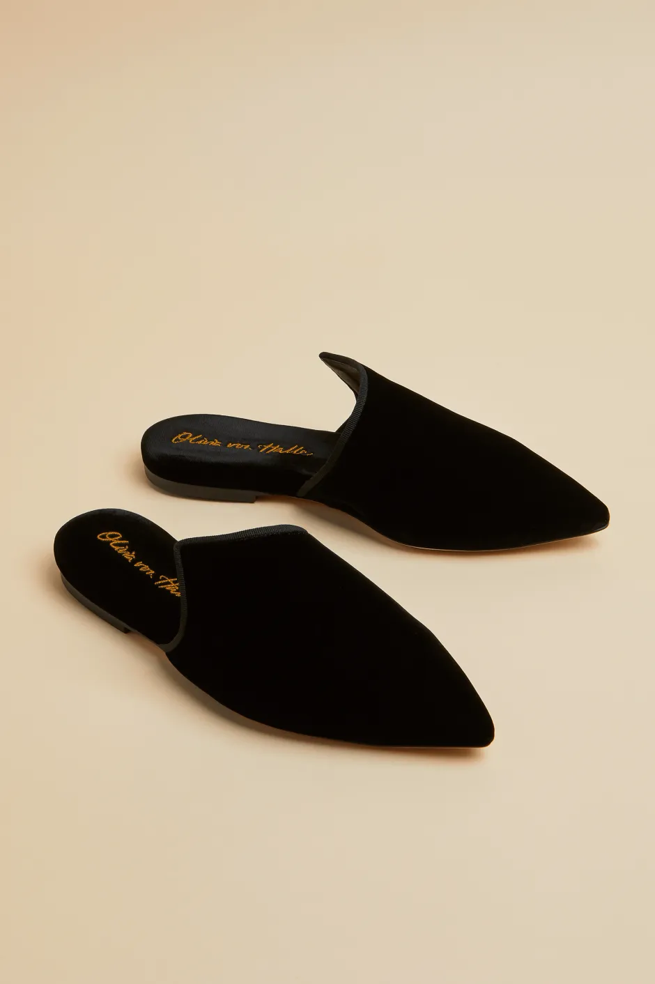 contessa_verona_black_slippersin_velvet_3.webp Outlet Olivia von Halle Contessa Verona Black Slippersin Velvet