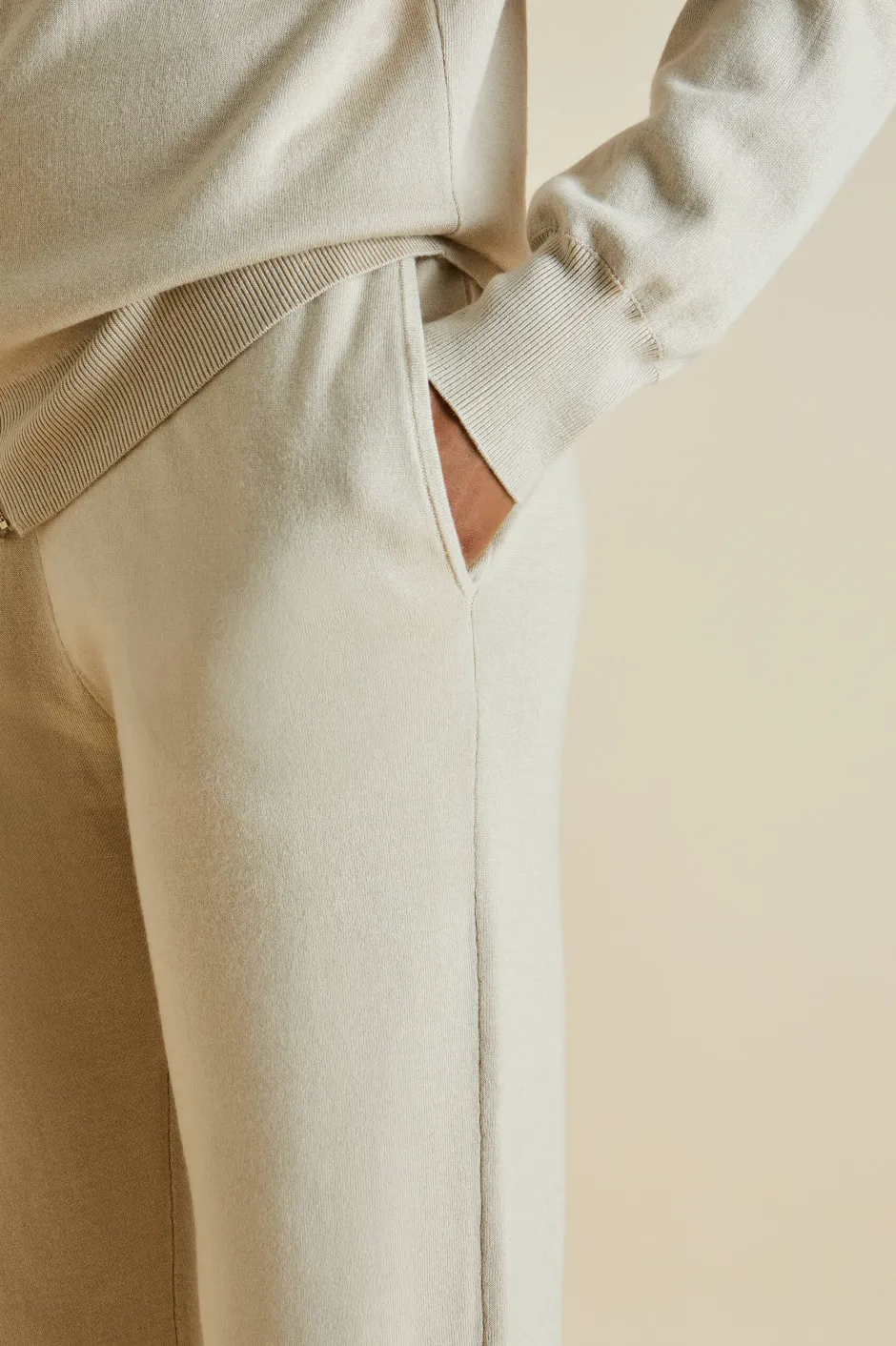della_kasbah_cream_tracksuitin_silkcashmere_4.webp Clearance Olivia von Halle Della Kasbah Tracksuitin Silk-Cashmere Cream