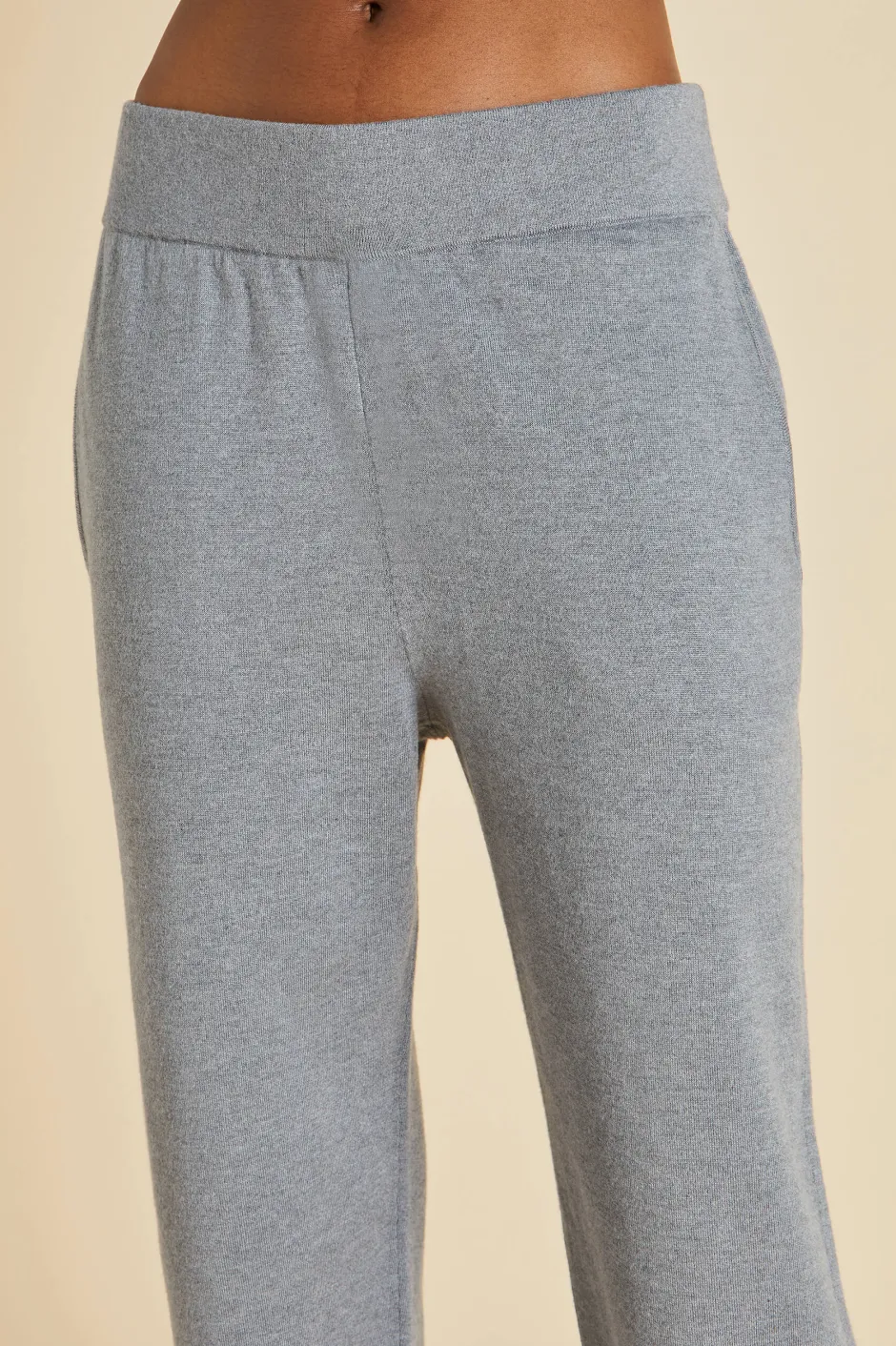 gia_london_gray_tracksuitin_silkcashmere_6.webp Sale Olivia von Halle Gia London Tracksuitin Silk-Cashmere Gray
