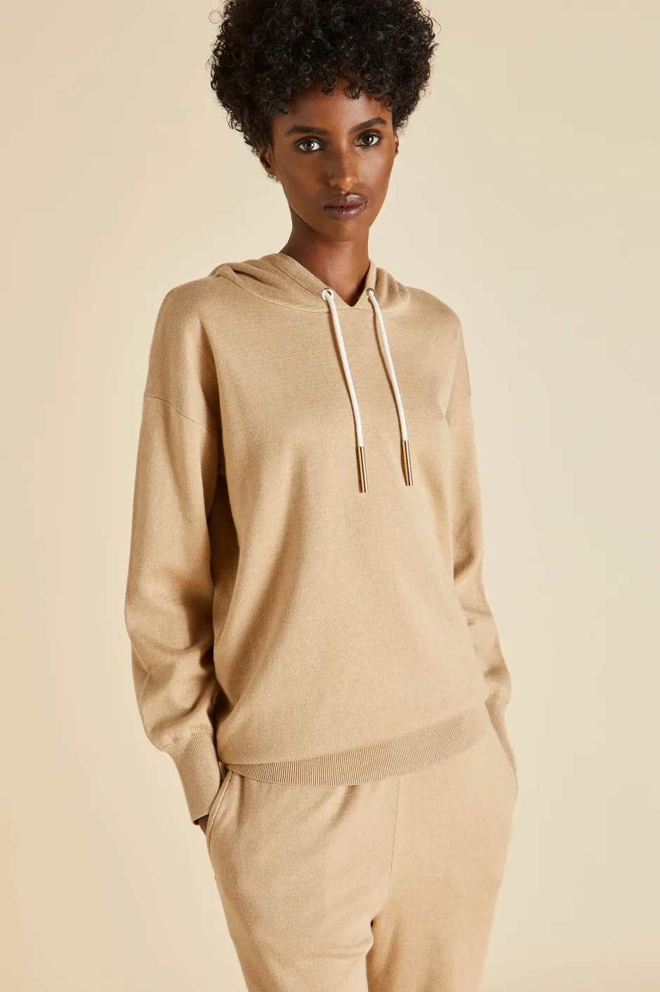 gia_shanghai_beige_tracksuitin_silkcashmere_2.webp Cheap Olivia von Halle Gia Shanghai Tracksuitin Silk-Cashmere Beige