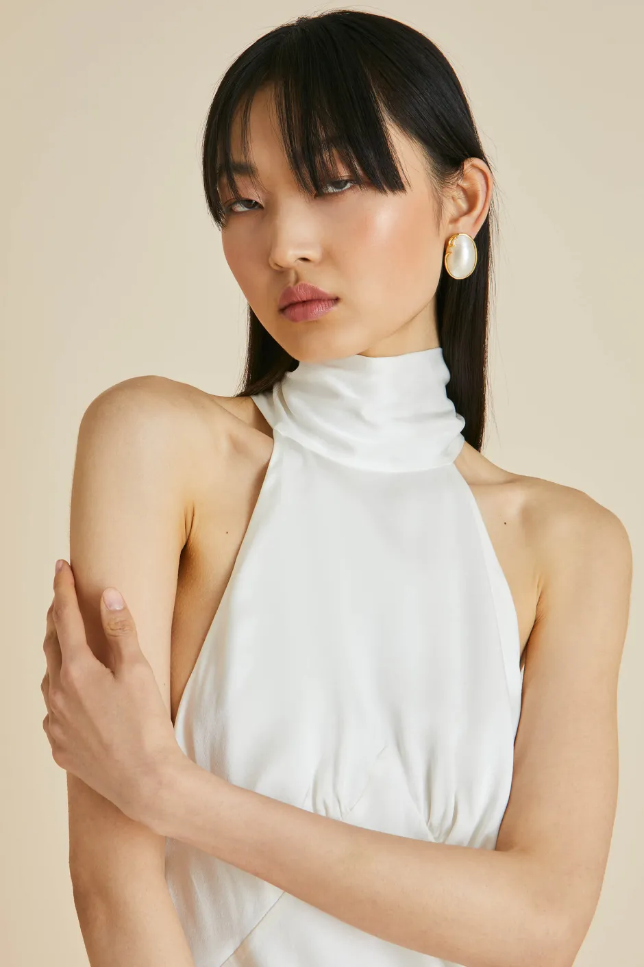 greta_ivory_halterneck_dressin_silk_satin_2.webp Shop Olivia von Halle Greta Halterneck Dressin Silk Satin Ivory