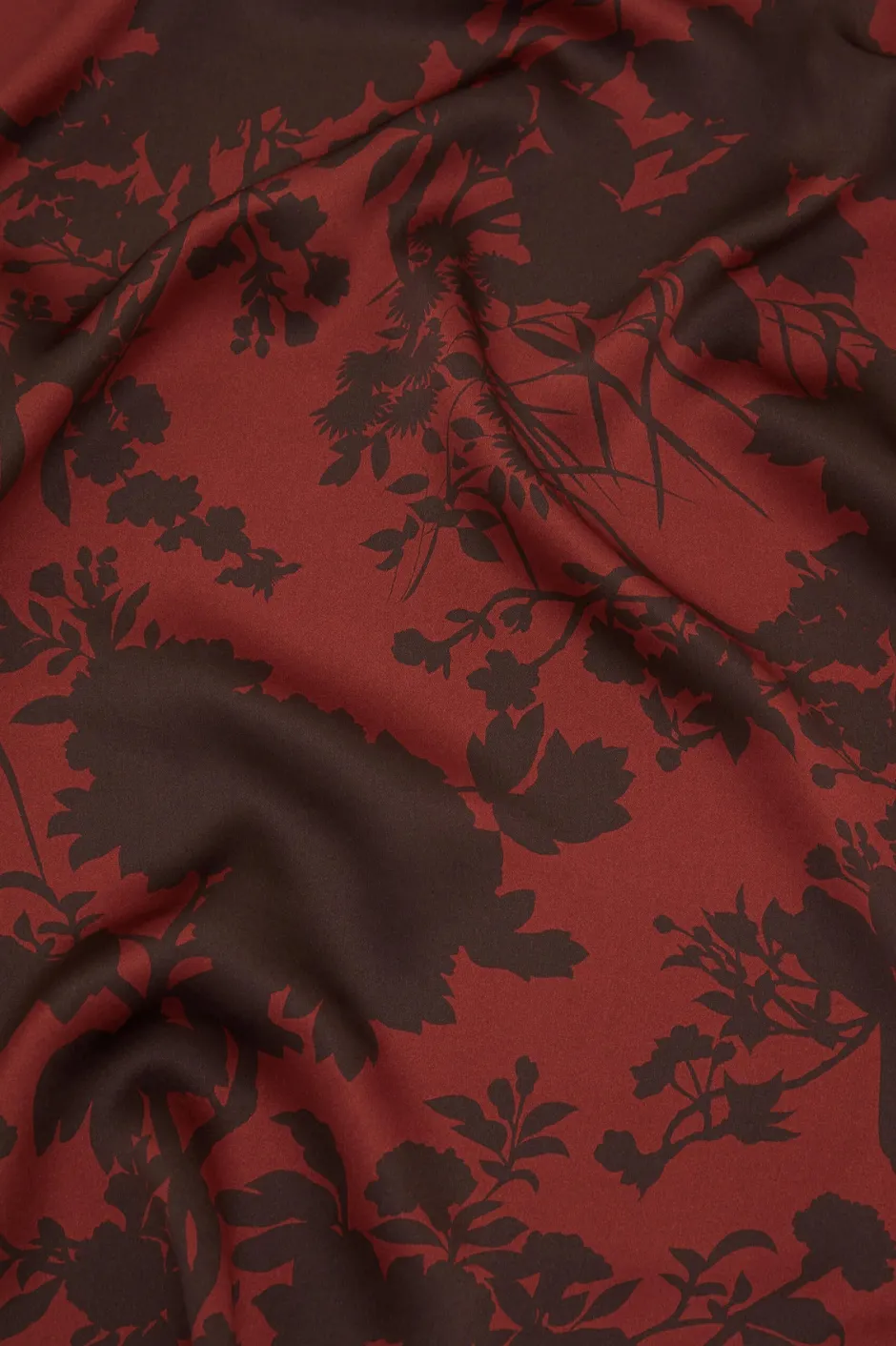 issa_lalanne_burgundy_floral_slip_dressin_silk_satin_4.webp Store Olivia von Halle Issa Lalanne Burgundy Floral Slip Dressin Silk Satin Brown