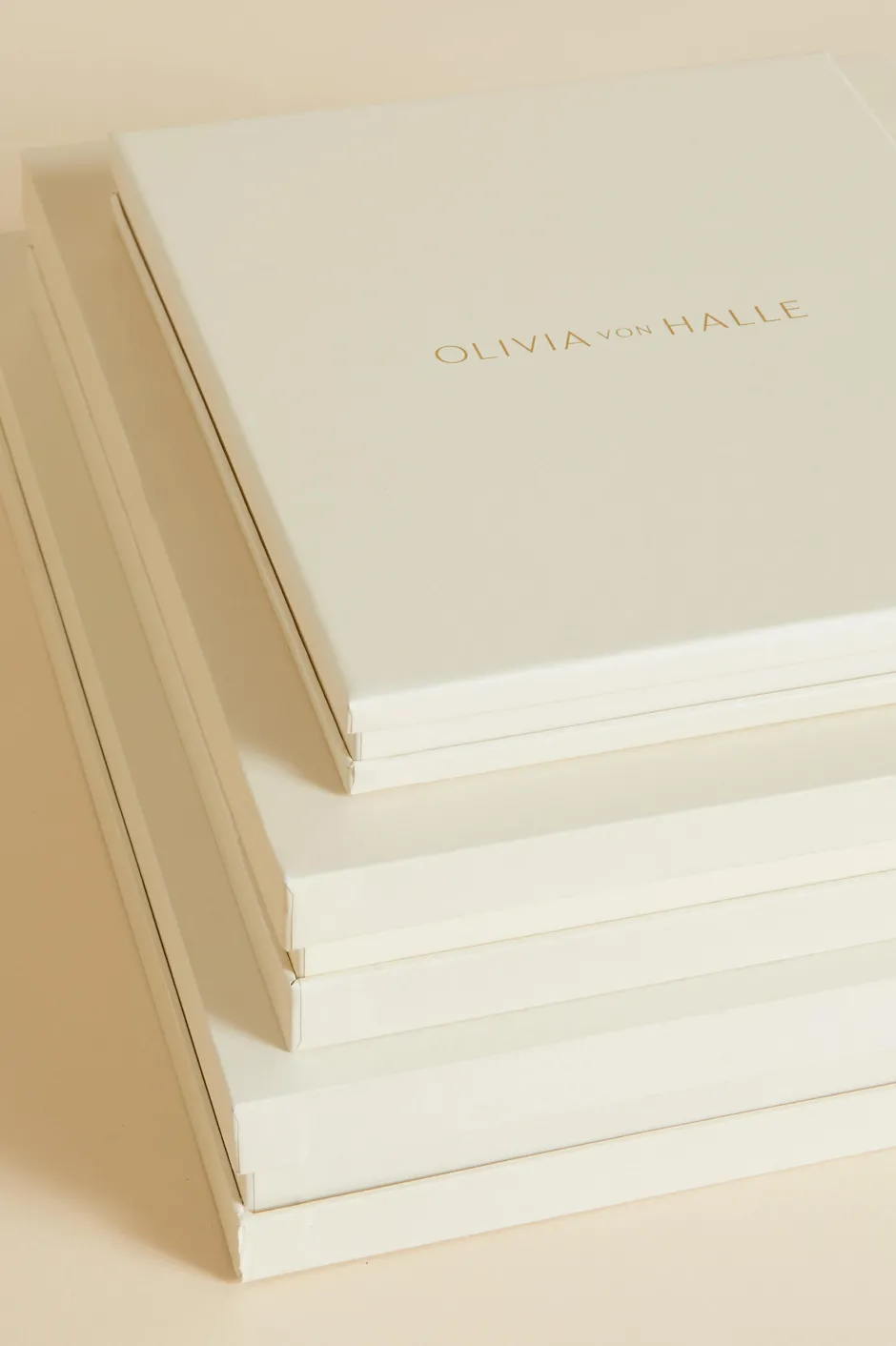 laurent_navy_pajamasin_sandwashed_silk_7.webp Clearance Olivia von Halle Laurent Pajamasin Sandwashed Silk Navy