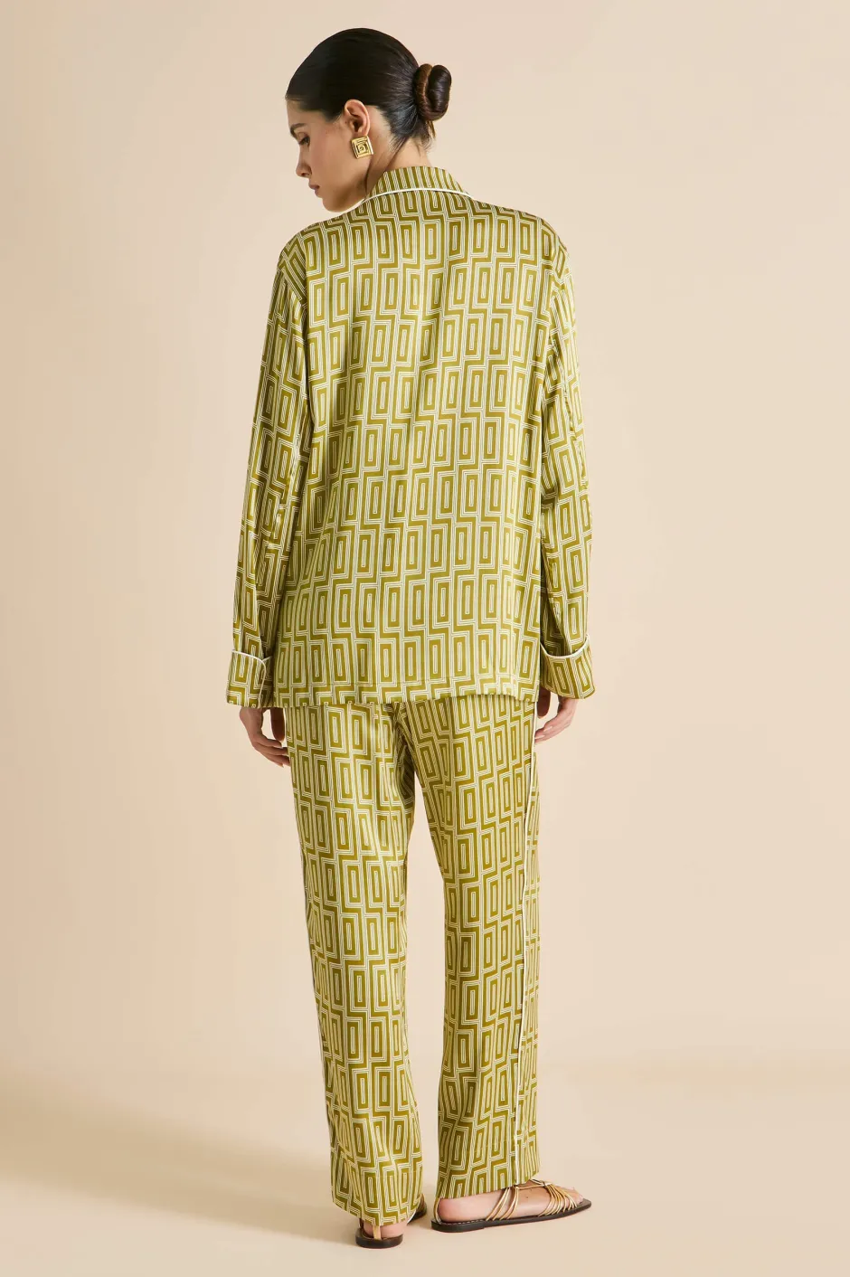 laurent_ruhlmann_gold_geometric_pajamasin_silk_satin_5.webp Best Sale Olivia von Halle Laurent Ruhlmann Geometric Pajamasin Silk Satin Gold