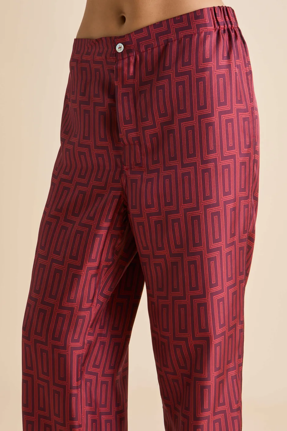 laurent_ruspoli_red_geometric_pajamasin_silk_twill_6.webp Clearance Olivia von Halle Laurent Ruspoli Geometric Pajamasin Silk Twill Red