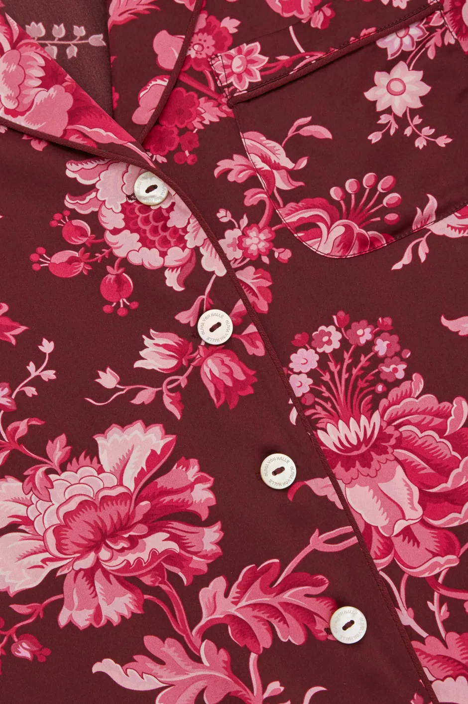 lila_aphrodite_burgundy_floral_pajamasin_silk_satin_5.webp Fashion Olivia von Halle Lila Aphrodite Floral Pajamasin Silk Satin Burgundy