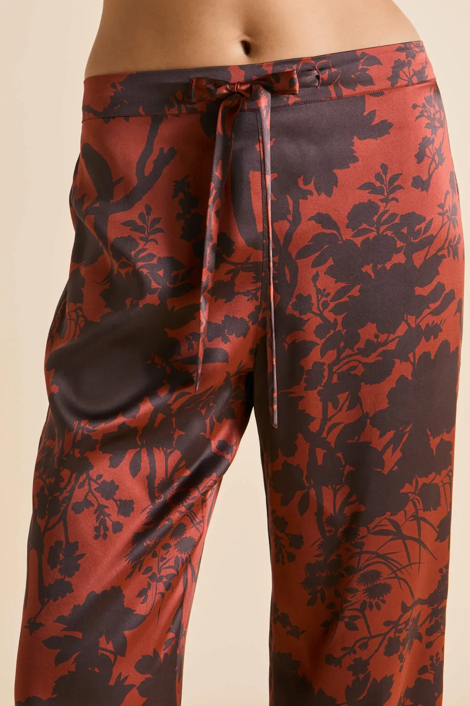 lila_lalanne_burgundy_floral_pajamasin_silk_satin_5.webp Clearance Olivia von Halle Lila Lalanne Burgundy Floral Pajamasin Silk Satin Brown