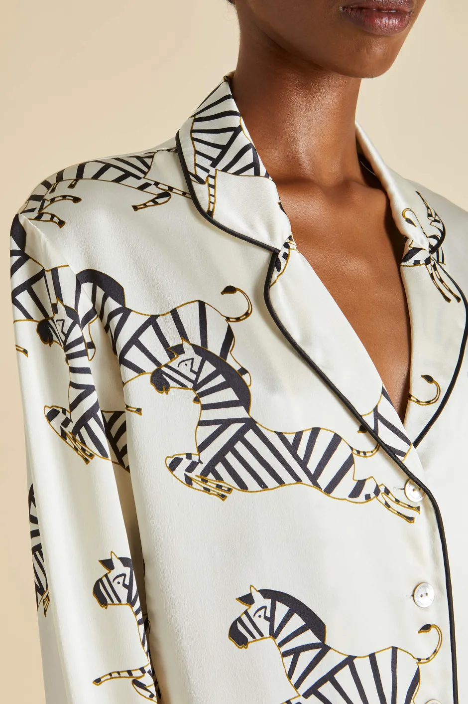 lila_zebedee_ivory_pajamasin_silk_satin_4.webp Clearance Olivia von Halle Lila Zebedee Pajamasin Silk Satin Ivory