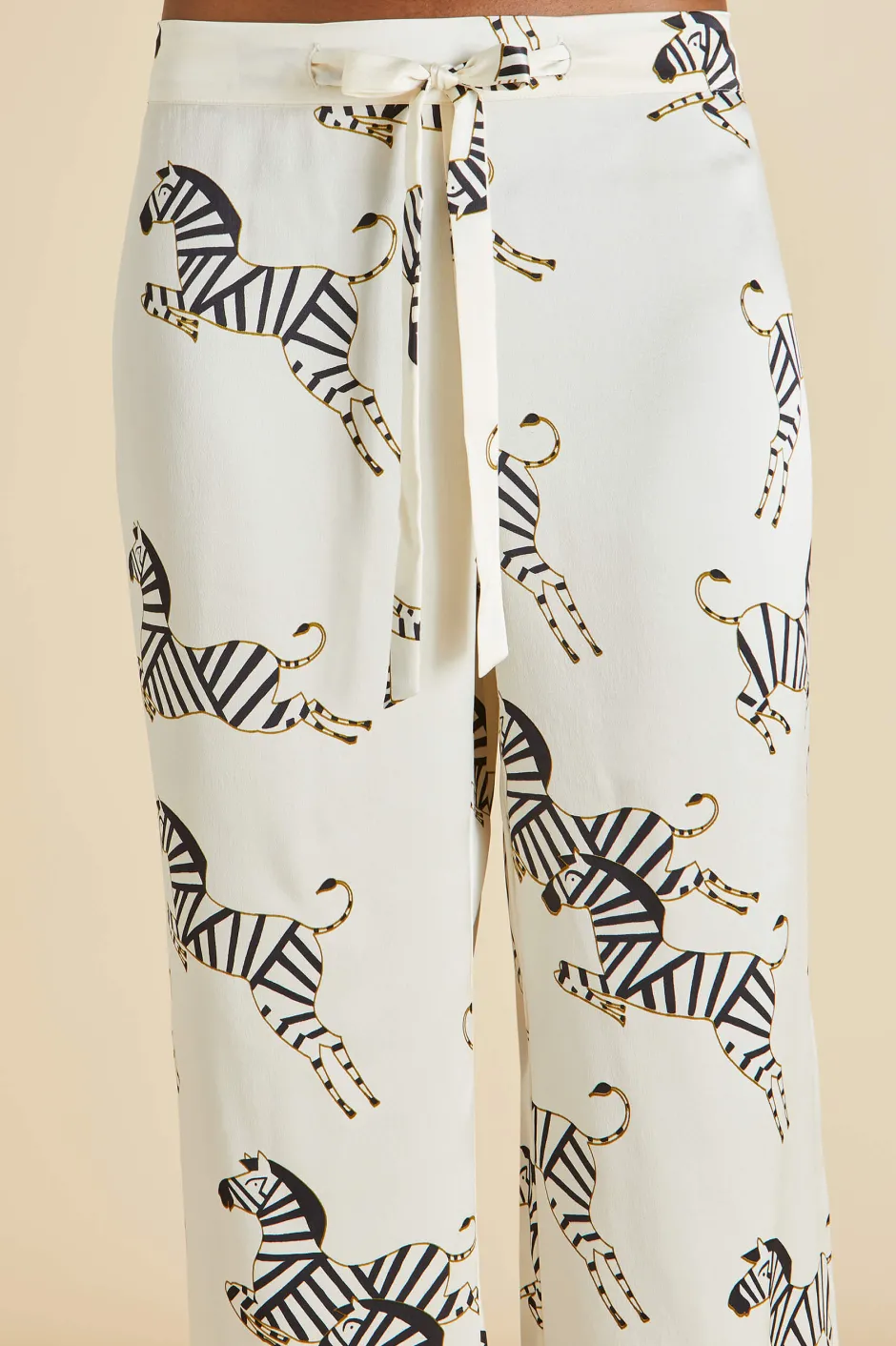 lila_zebedee_ivory_pajamasin_silk_satin_6.webp Clearance Olivia von Halle Lila Zebedee Pajamasin Silk Satin Ivory