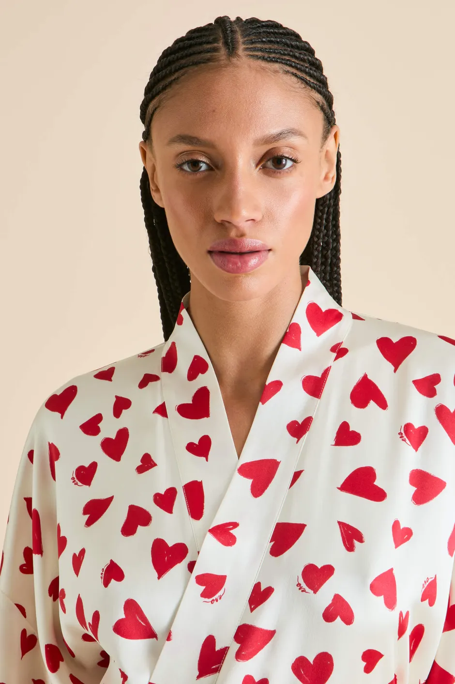 queenie_amore_red_heart_robein_silk_satin_2.webp Shop Olivia von Halle Queenie Amore Red Heart Robein Silk Satin Ivory