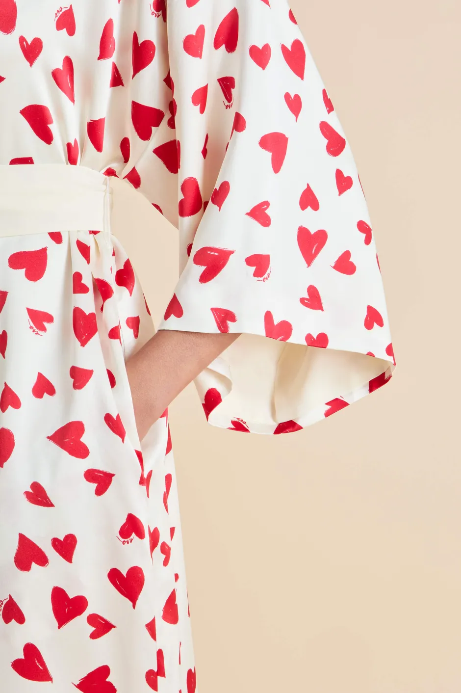 queenie_amore_red_heart_robein_silk_satin_4.webp Shop Olivia von Halle Queenie Amore Red Heart Robein Silk Satin Ivory