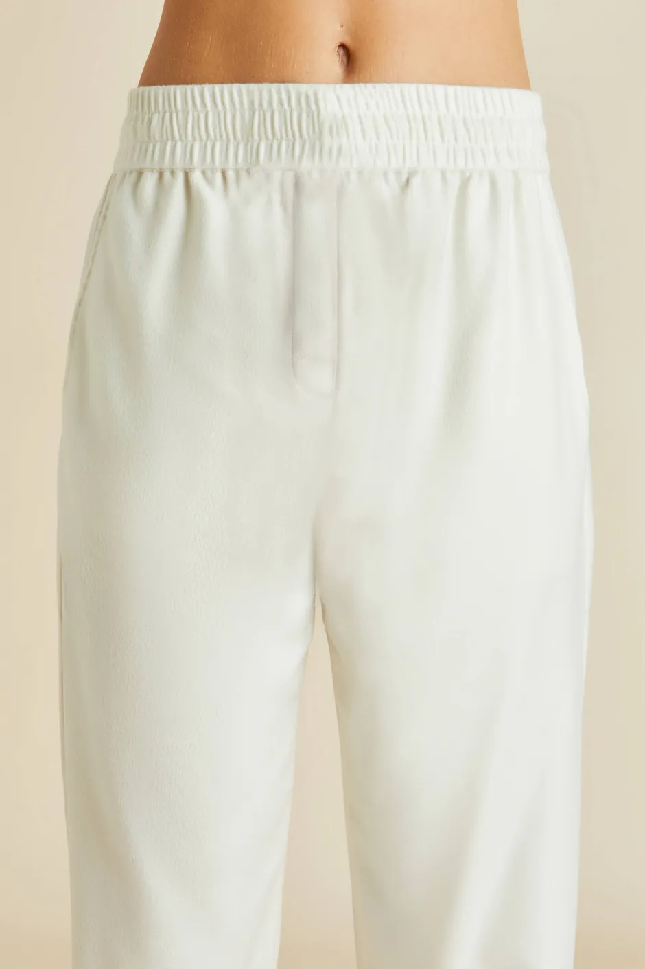 radziwill_aspen_ivory_tracksuitin_cashmere_5.webp Fashion Olivia von Halle Radziwill Aspen Tracksuitin Cashmere Ivory