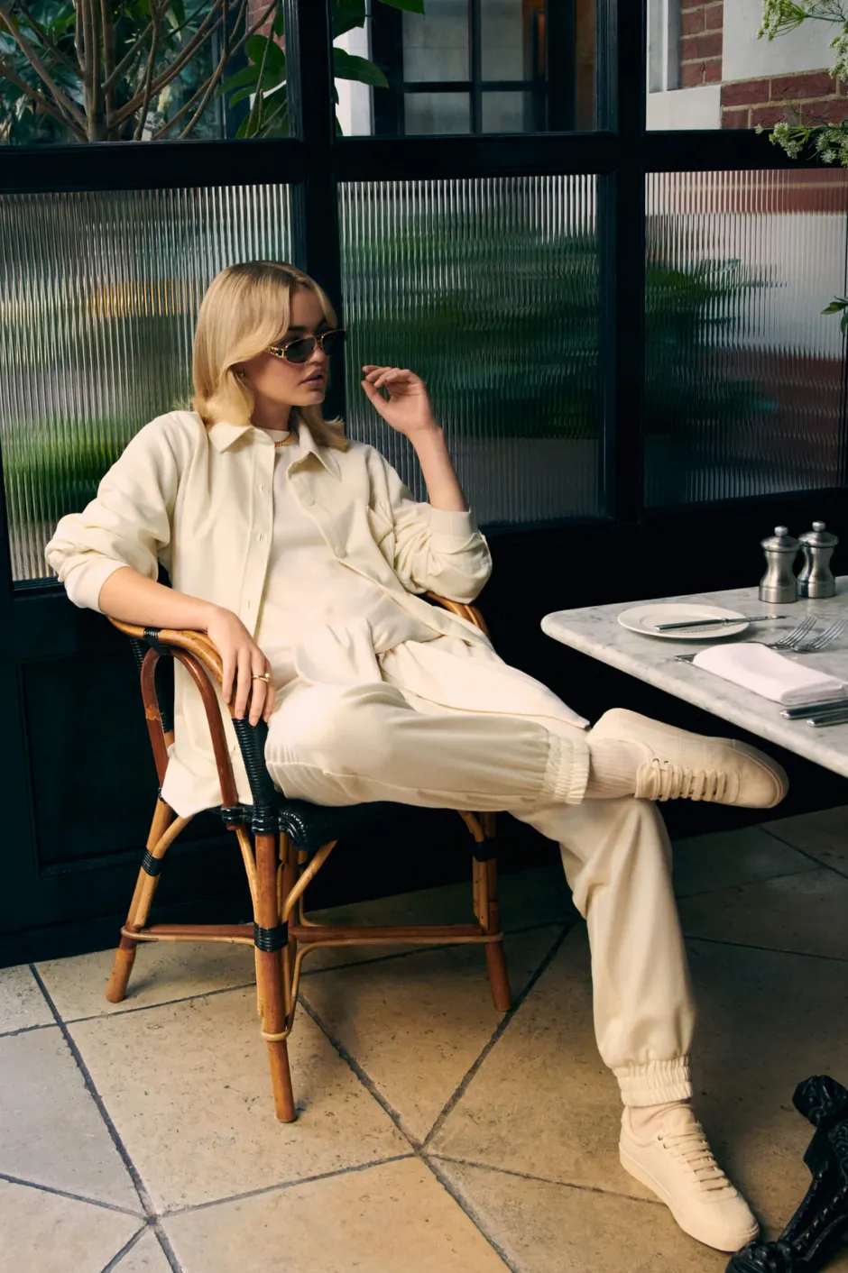 radziwill_aspen_ivory_tracksuitin_cashmere_8.webp Fashion Olivia von Halle Radziwill Aspen Tracksuitin Cashmere Ivory