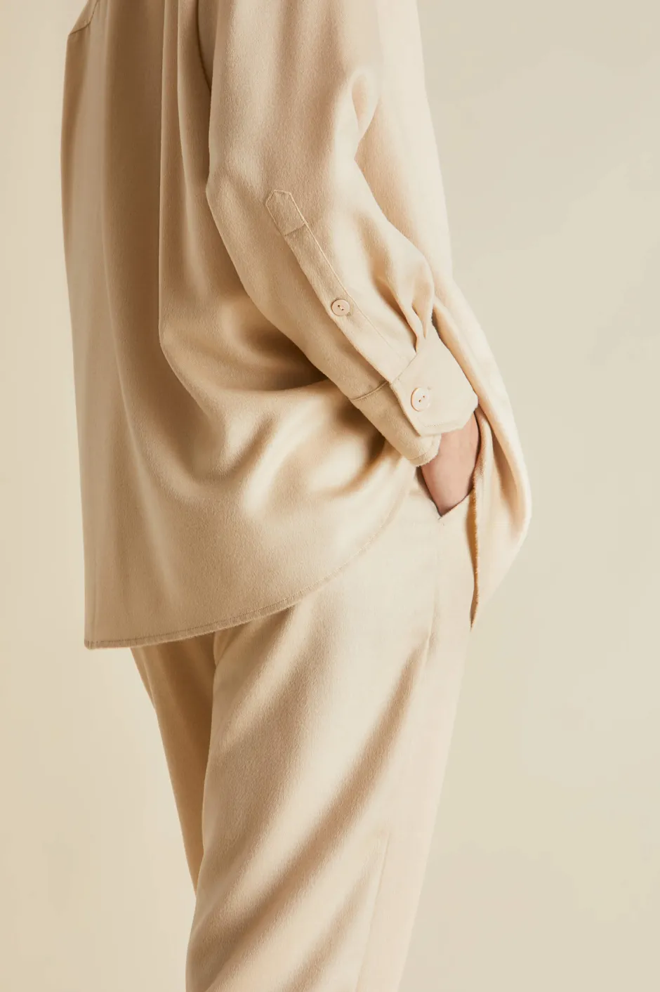 radziwill_muscat_beige_tracksuitin_cashmere_6.webp Discount Olivia von Halle Radziwill Muscat Tracksuitin Cashmere Beige
