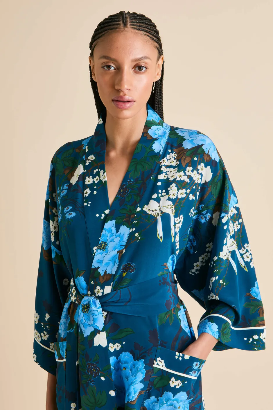 sabine_tibatant_blue_floral_robein_silk_crpe_de_chine_2.webp Discount Olivia von Halle Sabine Tibatant Floral Robein Silk Crêpe de Chine Blue
