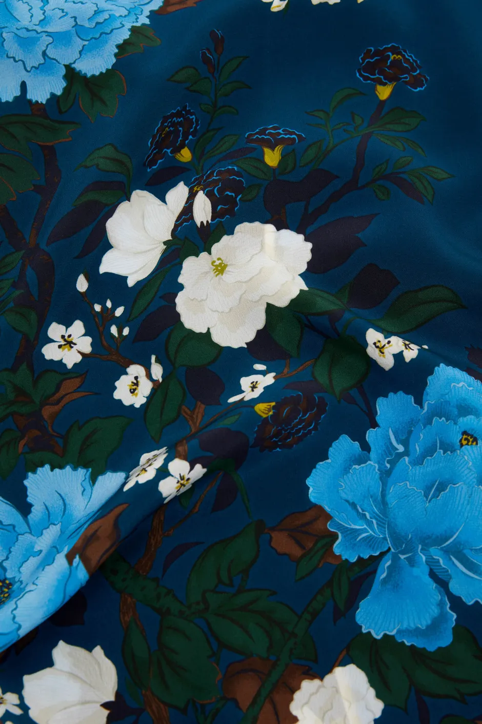 sabine_tibatant_blue_floral_robein_silk_crpe_de_chine_5.webp Discount Olivia von Halle Sabine Tibatant Floral Robein Silk Crêpe de Chine Blue