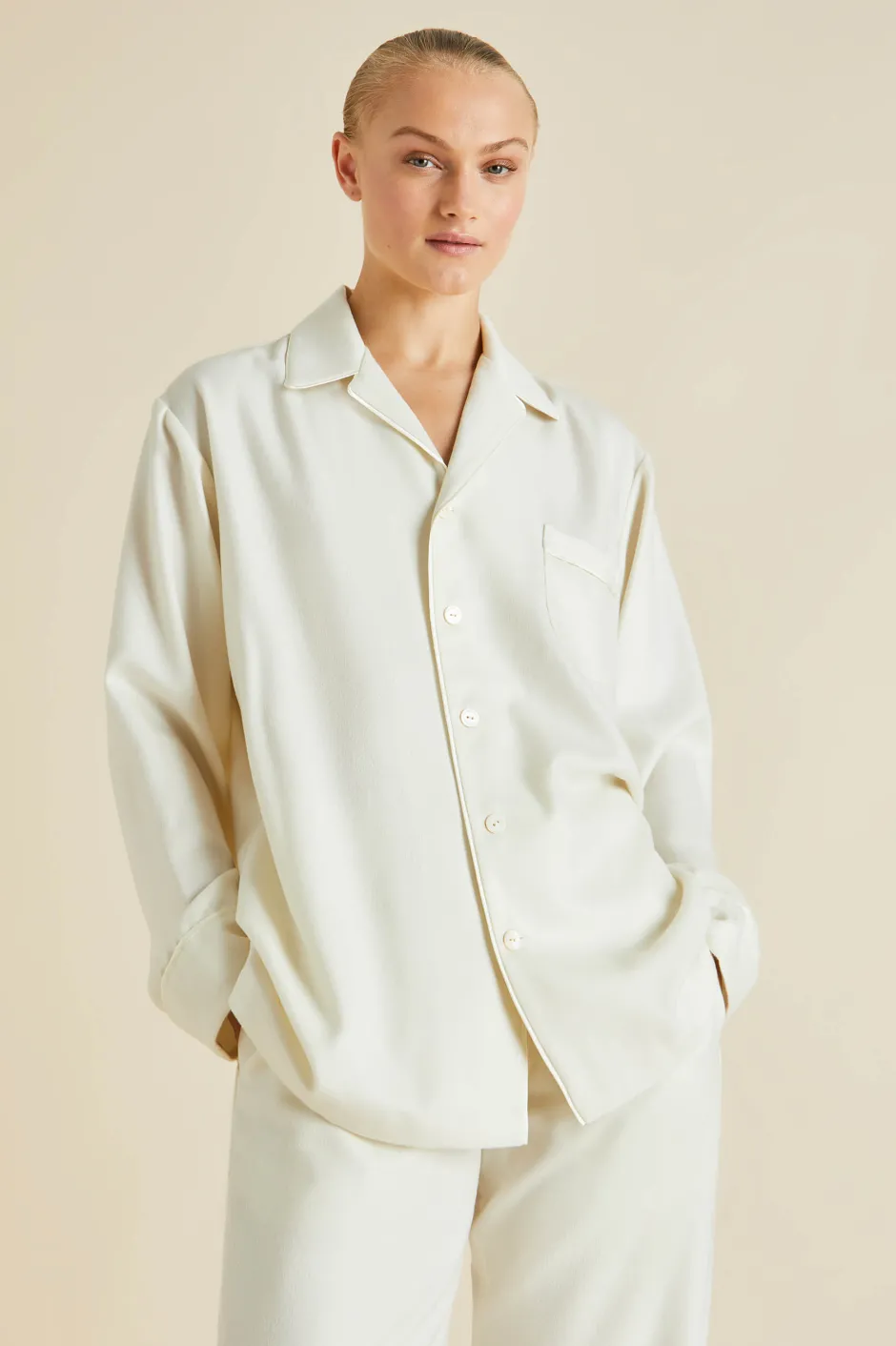 vanderbilt_aspen_ivory_pajamasin_cashmere_2.webp Shop Olivia von Halle Vanderbilt Aspen Pajamasin Cashmere Ivory