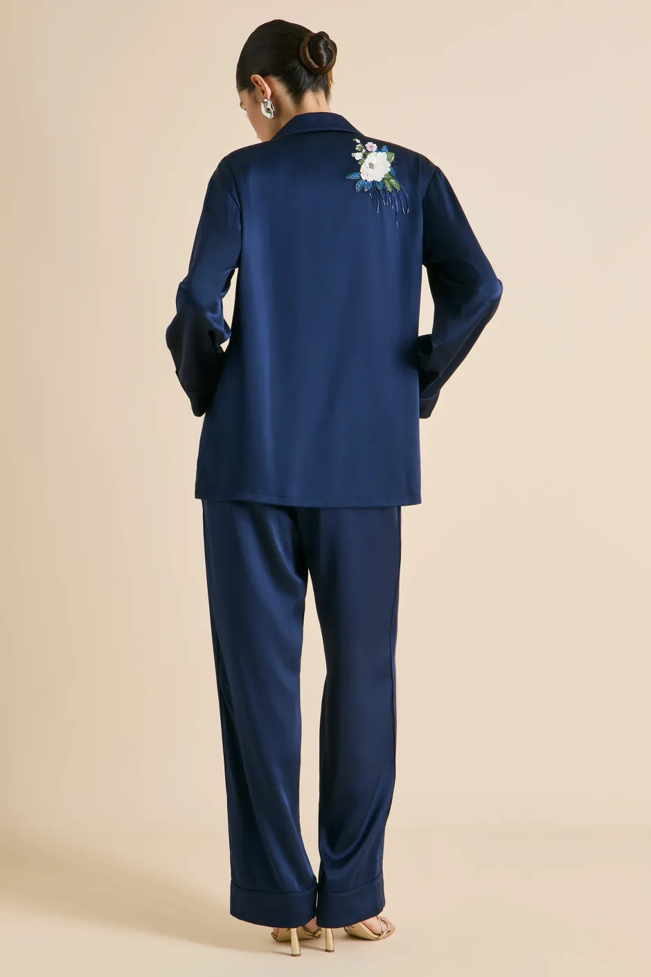 yves_harmonies_navy_embellished_pajamasin_silk_satin_7.webp Hot Olivia von Halle Yves Harmonies Embellished Pajamasin Silk Satin Navy