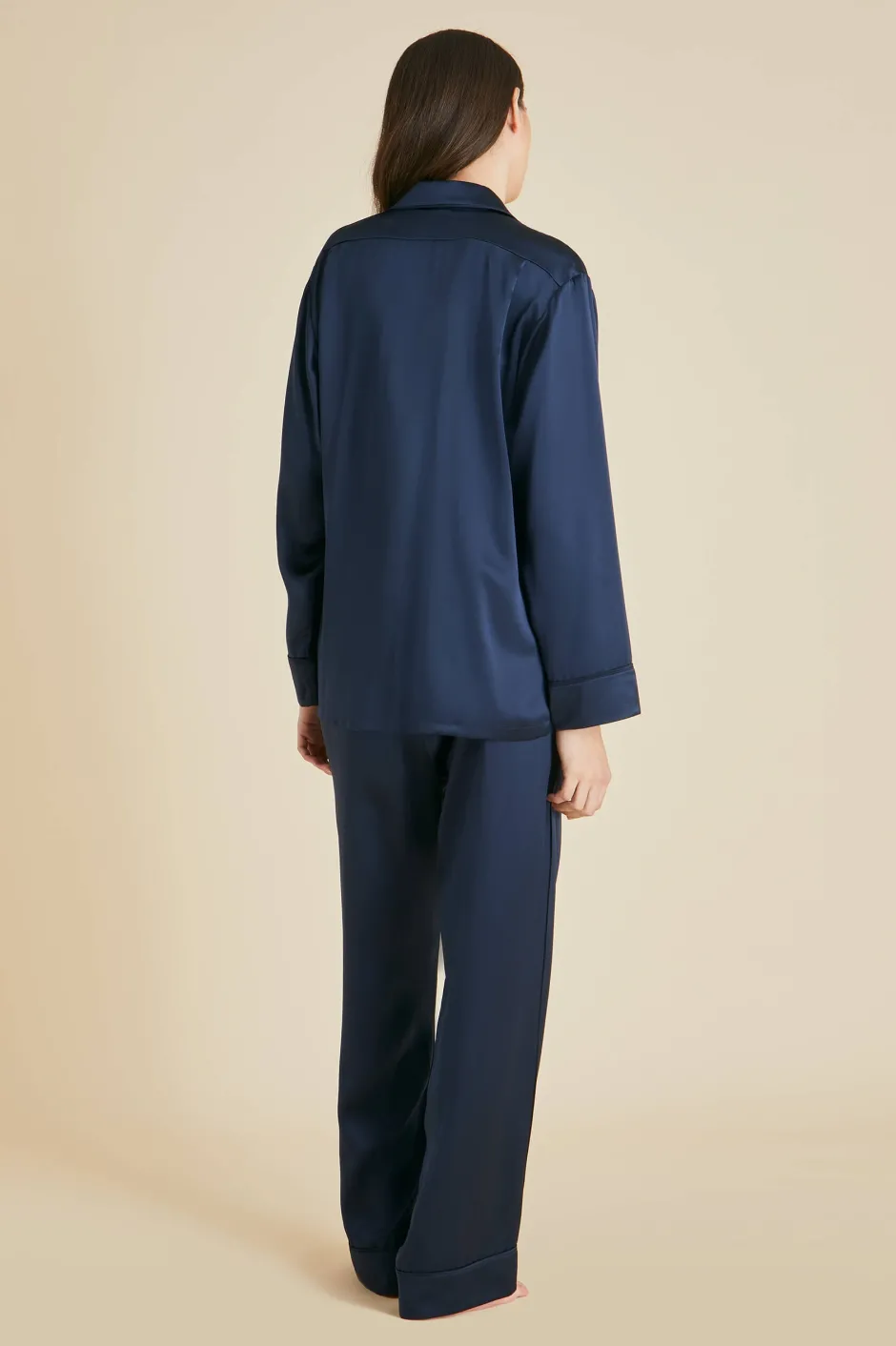 yves_navy_pajamasin_silk_satin_2.webp Outlet Olivia von Halle Yves Pajamasin Silk Satin Navy