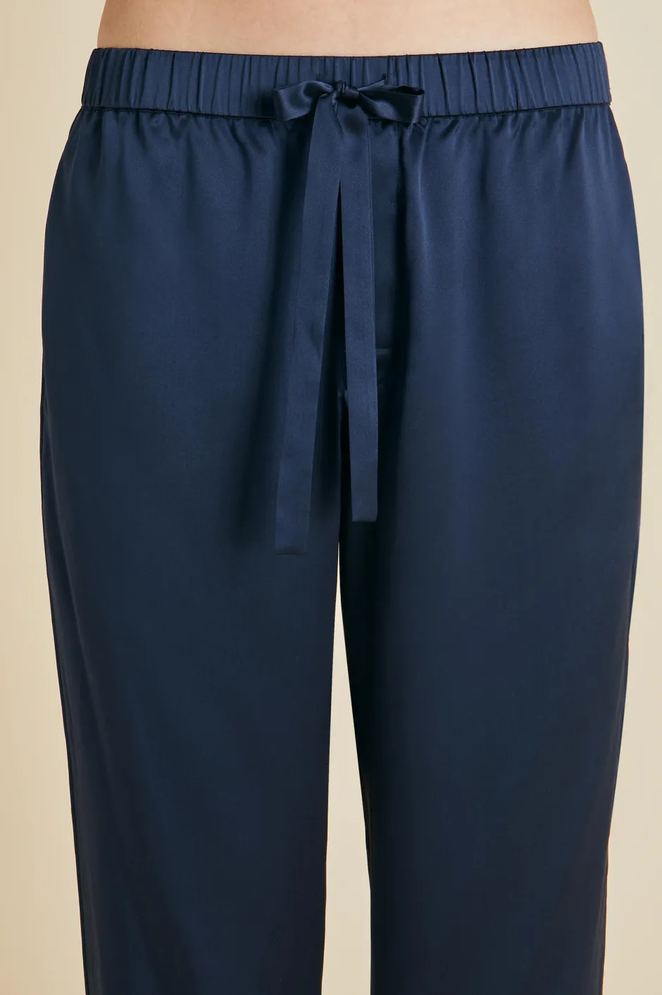 yves_navy_pajamasin_silk_satin_5.webp Outlet Olivia von Halle Yves Pajamasin Silk Satin Navy