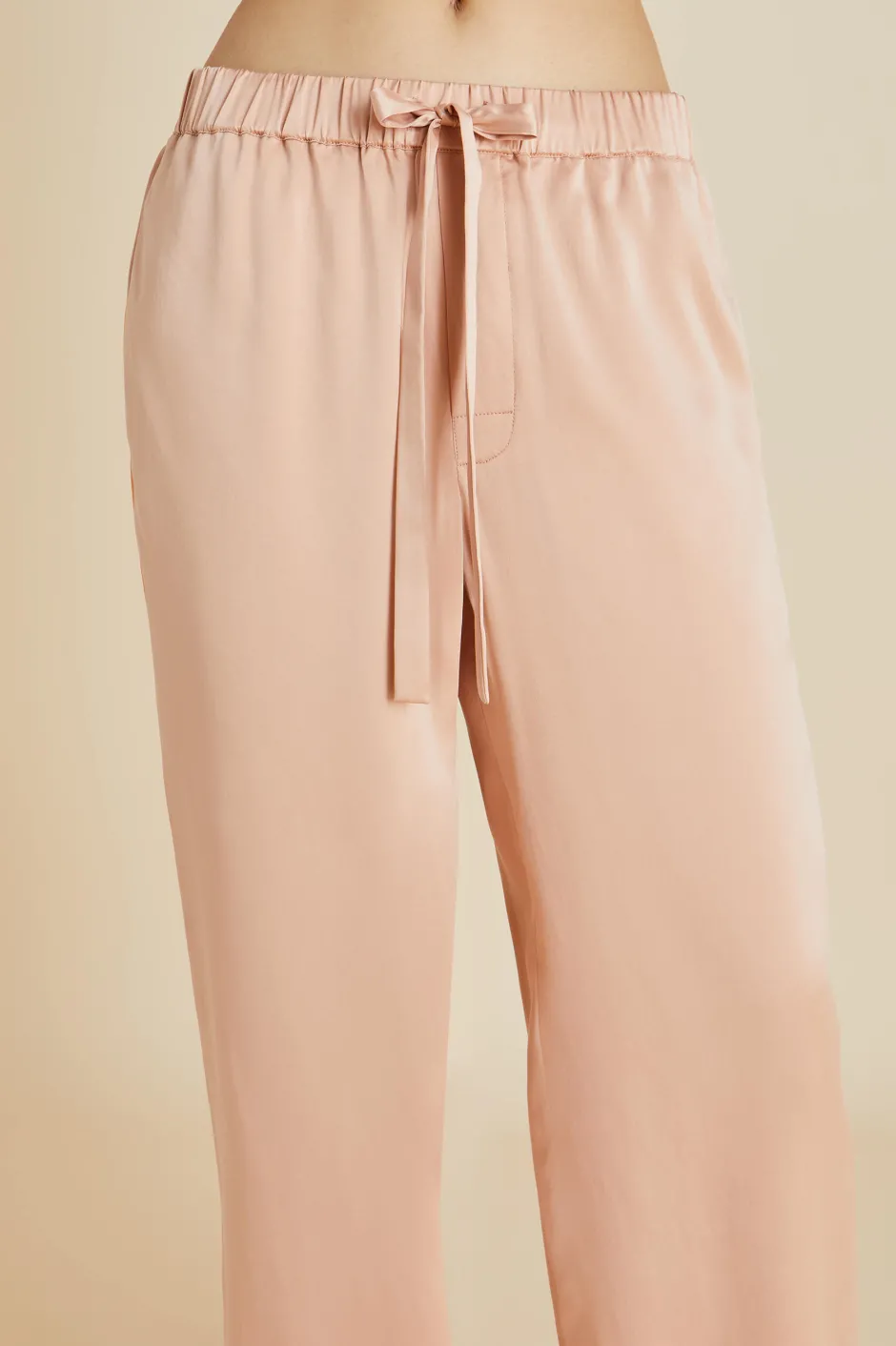 yves_shell_pink_pajamasin_sandwashed_silk_6.webp Best Sale Olivia von Halle Yves Shell Pajamasin Sandwashed Silk Pink